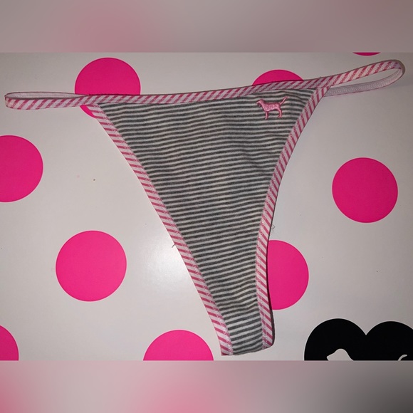 💗NWT Vs Pink Vintage 2006 thong💗